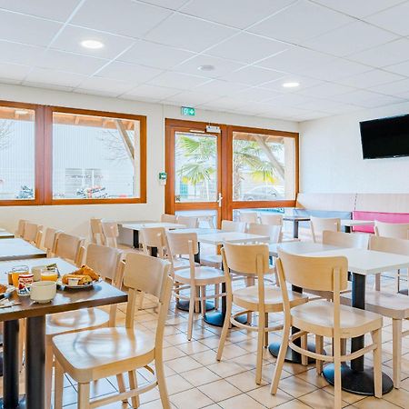 B&B Hotel Chatellerault Bagian luar foto