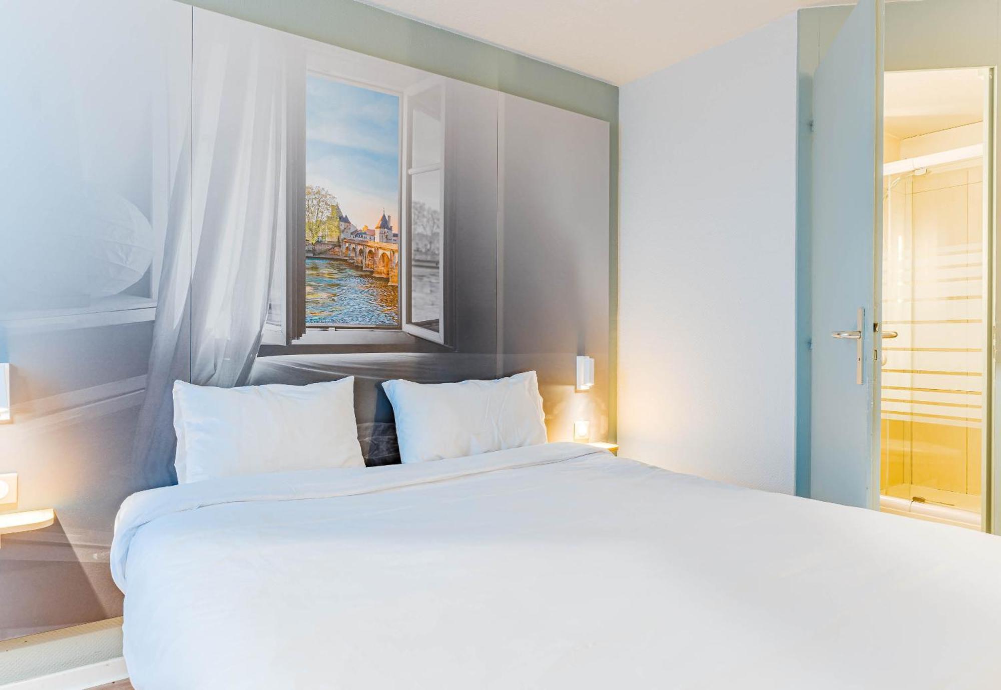 B&B Hotel Chatellerault Bagian luar foto