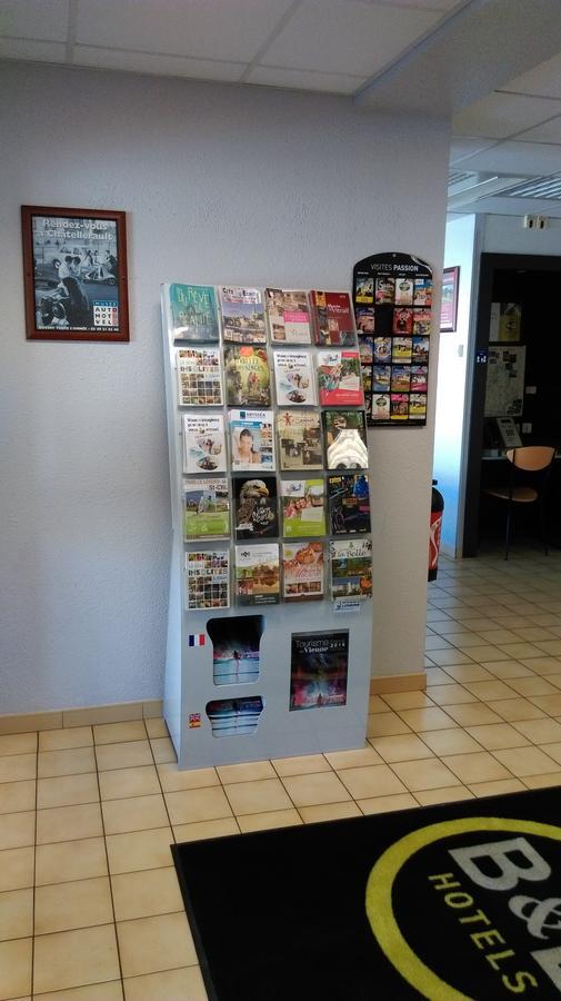 B&B Hotel Chatellerault Bagian luar foto